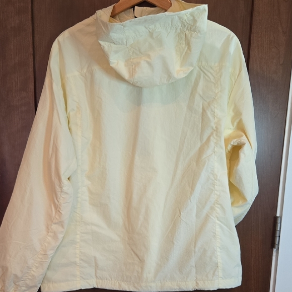 ZO by Tishman Speyer Medium Creamy Yellow Hooded Pullover Windbreaker - Picture 5 of 13